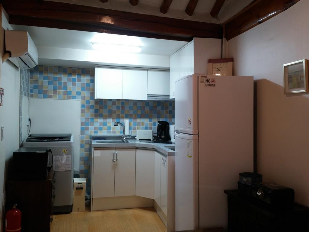 Seoul Lucky Guesthouse Hanok Exterior photo