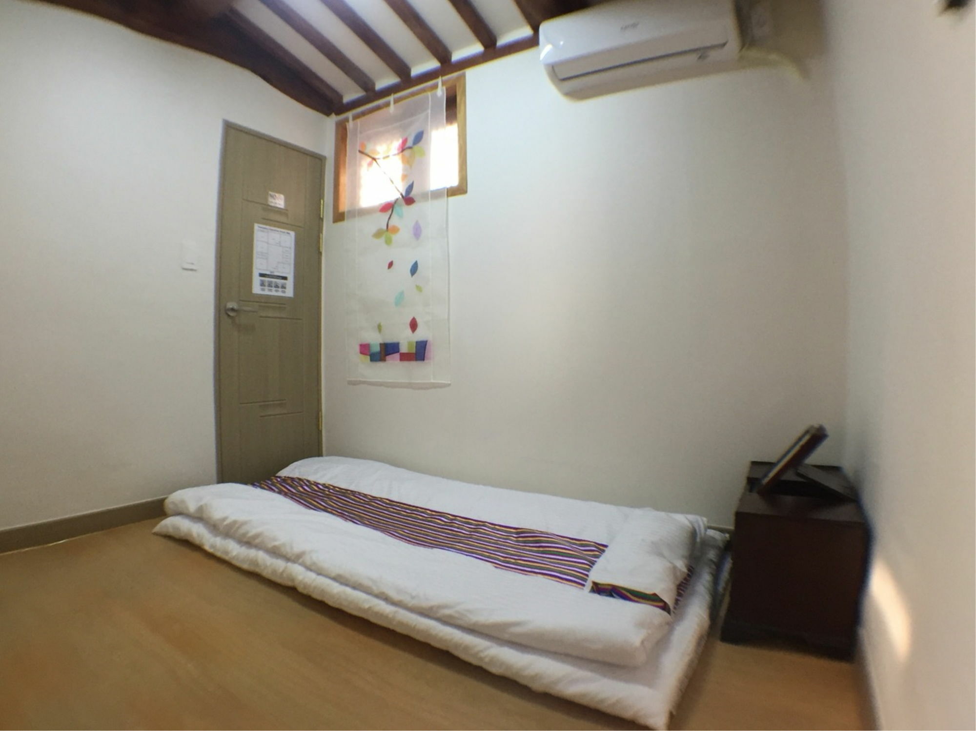 Seoul Lucky Guesthouse Hanok Exterior photo