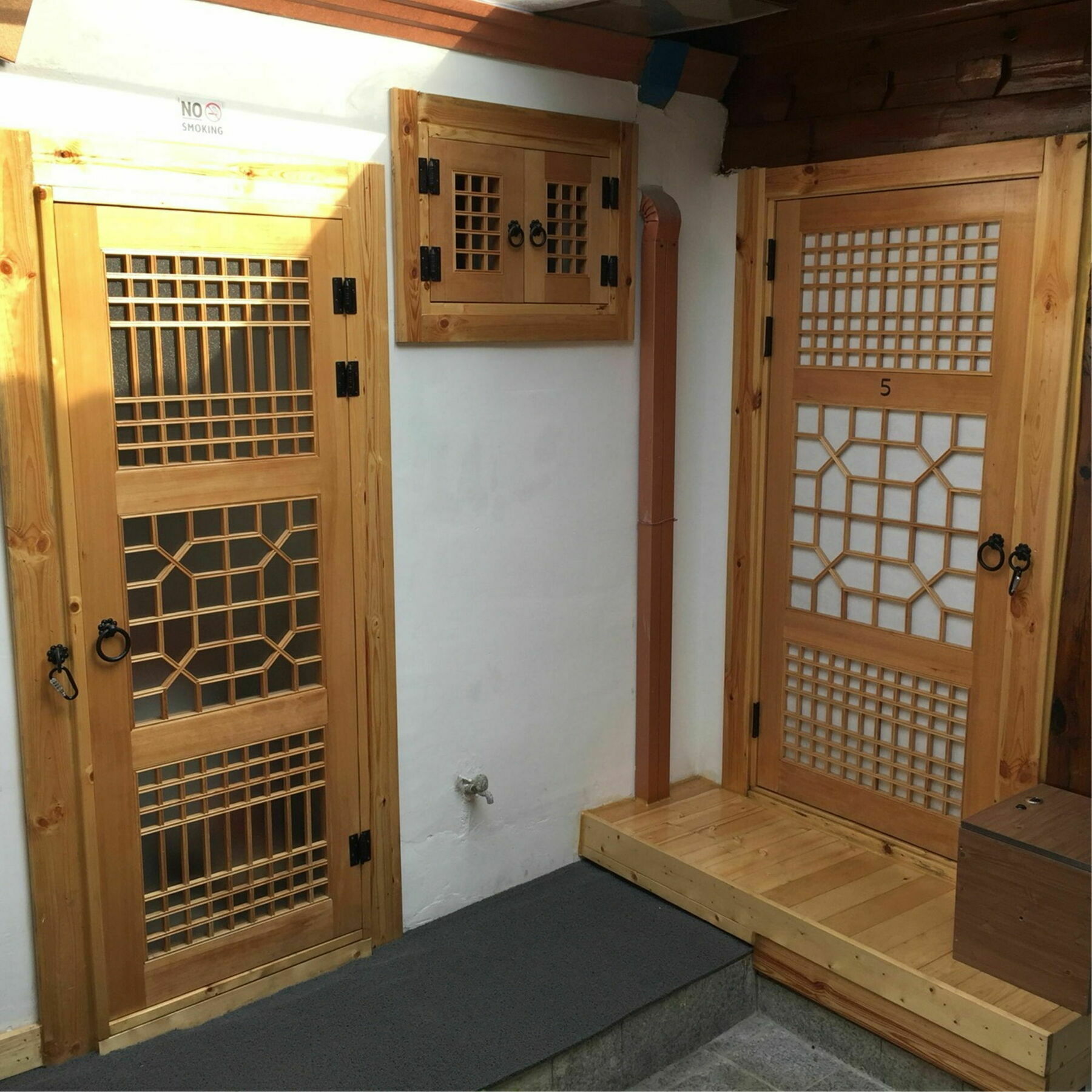 Seoul Lucky Guesthouse Hanok Exterior photo